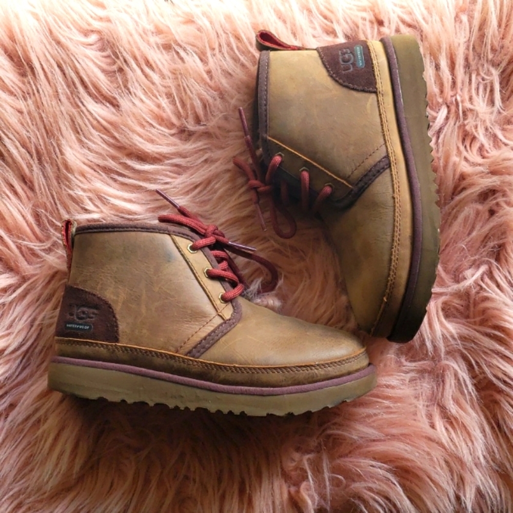 UGG Kids Boots in Tan and Burgundy